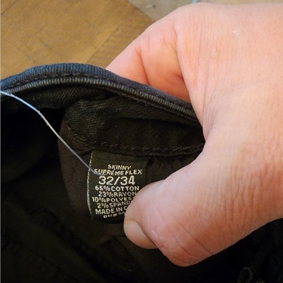 Rue 21 black high rise skinny Distressed Jeans Size 32/34 - Picture 4 of 4